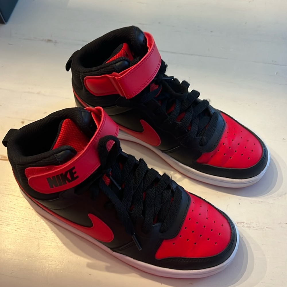 Nike size 4 youth high tops